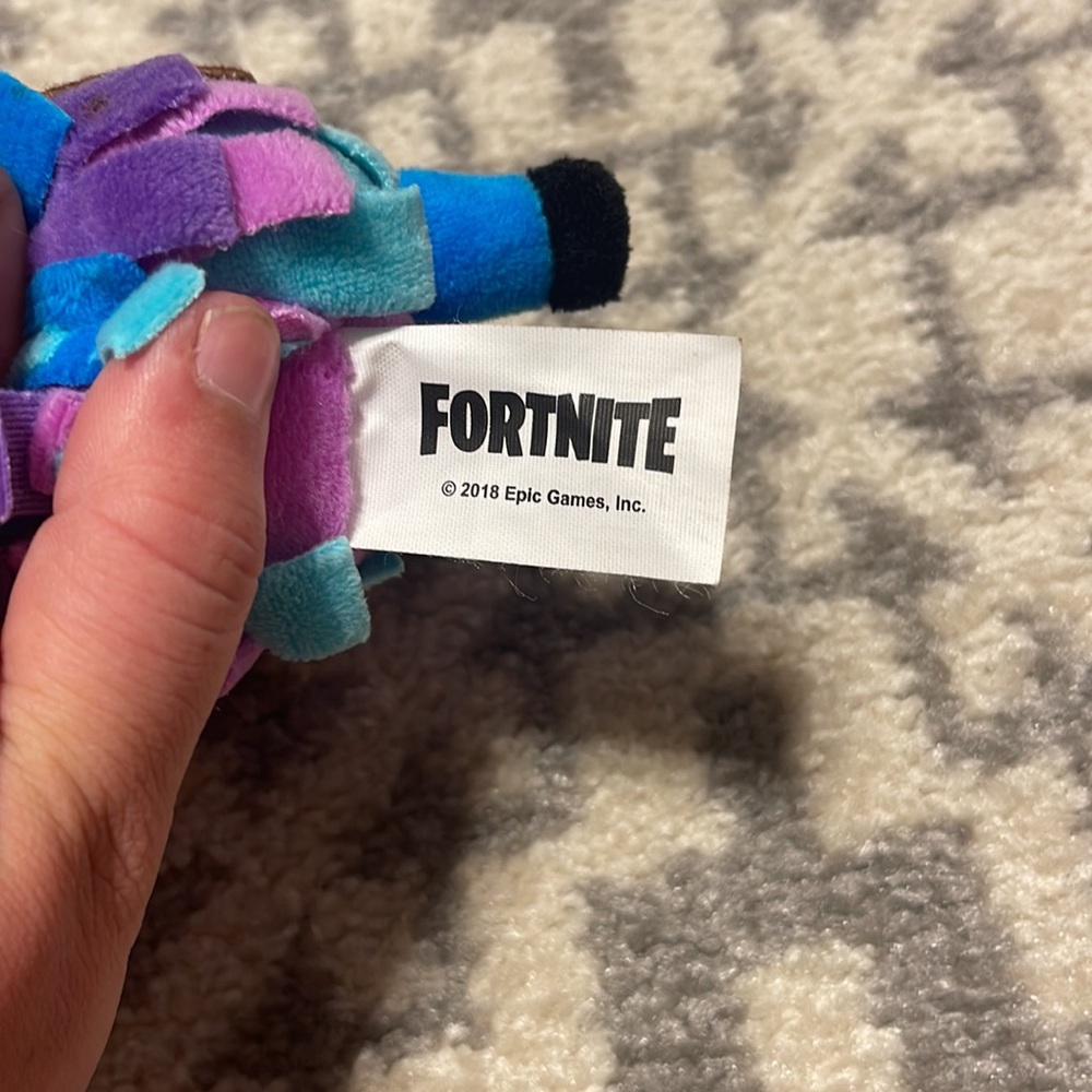 Fortnite Llama - Picture 4 of 4